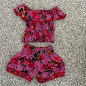 Little girls top and short set
